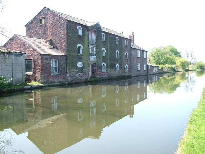 Old canalside buildings with a bit of character