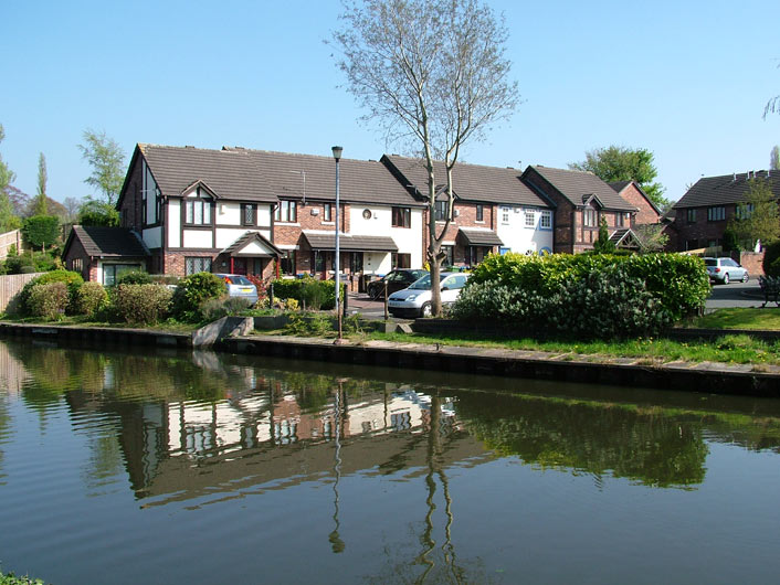 Modern canalside housing at Lymm