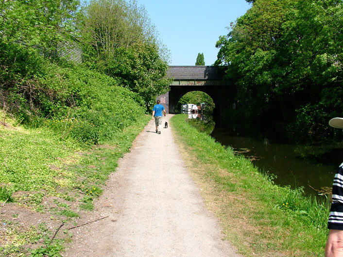 Quite busy in Preston with decent towpath